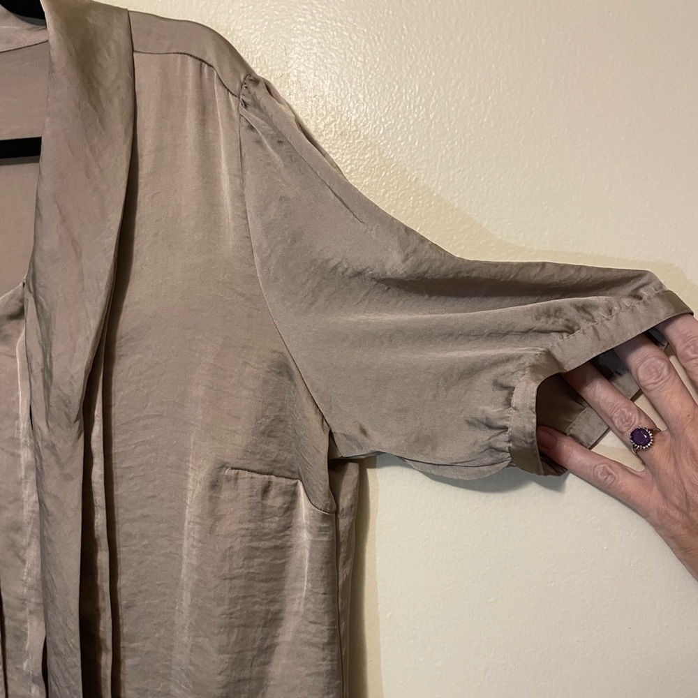 Polyester blouse vintage with built in neck tie, button down, neckline, women L - Picture 3 of 5